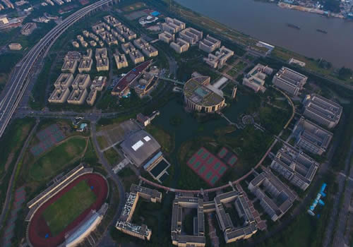 广州大学的校园风景